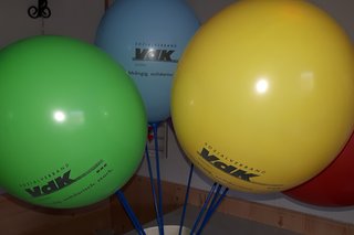 bunte Luftballons mit VdK-Logo