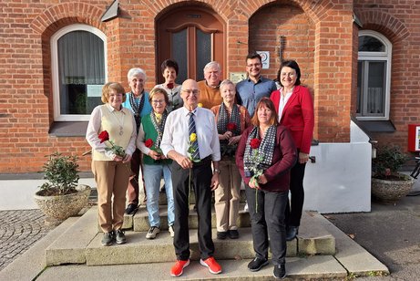v.re Andrea Weiß, Kerstin Seinige, Max Gürtler, Dagmar von der Heiden, Peter Pleyer, Horst Gottschild, Rosemarie Meier, Christa Albrecht, Josefine Riedl und Mathilde Haindl v.re Andrea Weiß, Kerstin Seinige, Max Gürtler, Dagmar von der Heiden, Peter Pleyer, Horst Gottschild, Rosemarie Meier, Christa Albrecht, Josefine Riedl und Mathilde Haindl