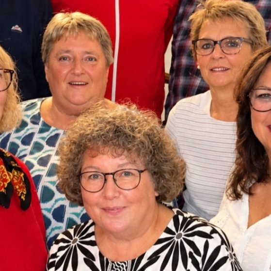 Die Vorstandschaft des OV Gaustadt, von links: Manuela Kie&szlig;wetter, Irmgard Herrmann, Karen Fock, Rita Zarniko, Vorsitzende Ingeborg Eichhorn. Auf dem Bild fehlen: Reinhold Pflaum, Michael Pauly und R&uuml;diger Fock.