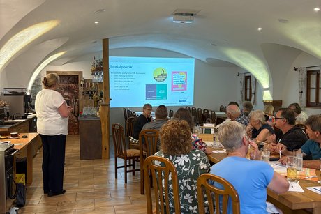 Kreisgeschäftsführerin Frau Franziska Huber bei ihrem Vortrag