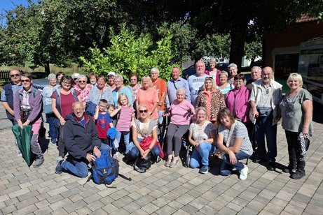 Gruppenfoto der Teilnehmenden