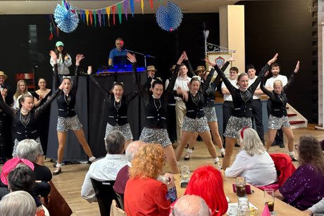 Die Faschingsgarde von Eggenfelden mit ihrer Showeinlage