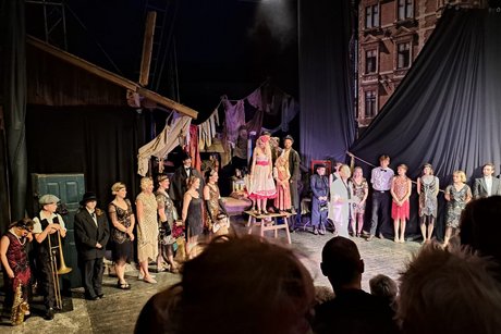 Alle Darsteller zum Schlussbild