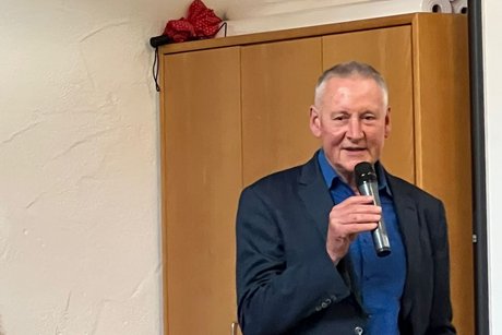 OB Dr. Jung überbringt die Wünsche der Stadt Fürth