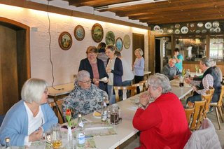 Kaffee und Kuchen nach dem Vortrag