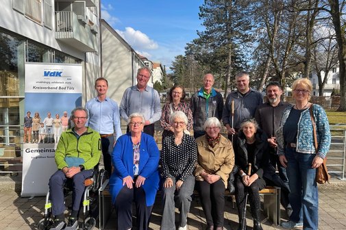Das Bild zeigt die neue VdK-Vorstandschaft im Ortsverband T&ouml;lzer Land