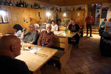 Abendeinkehr beim Weingut Alt in Ippesheim