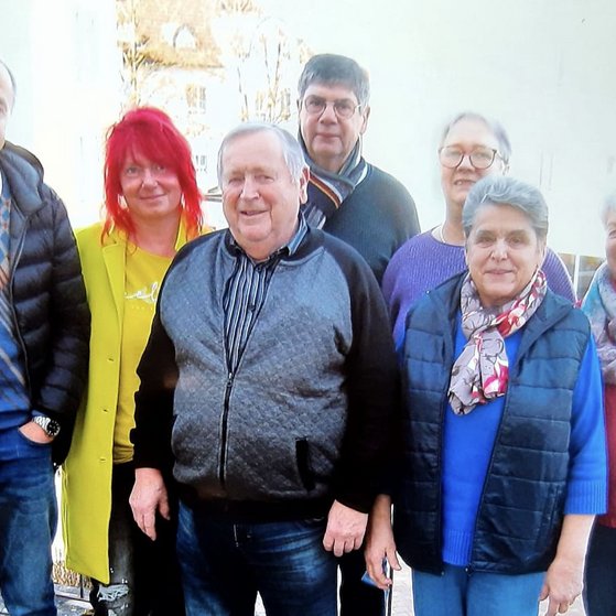 solidarisch gemeinsam vor Ort Motto: Gemeinsam gegen einsam