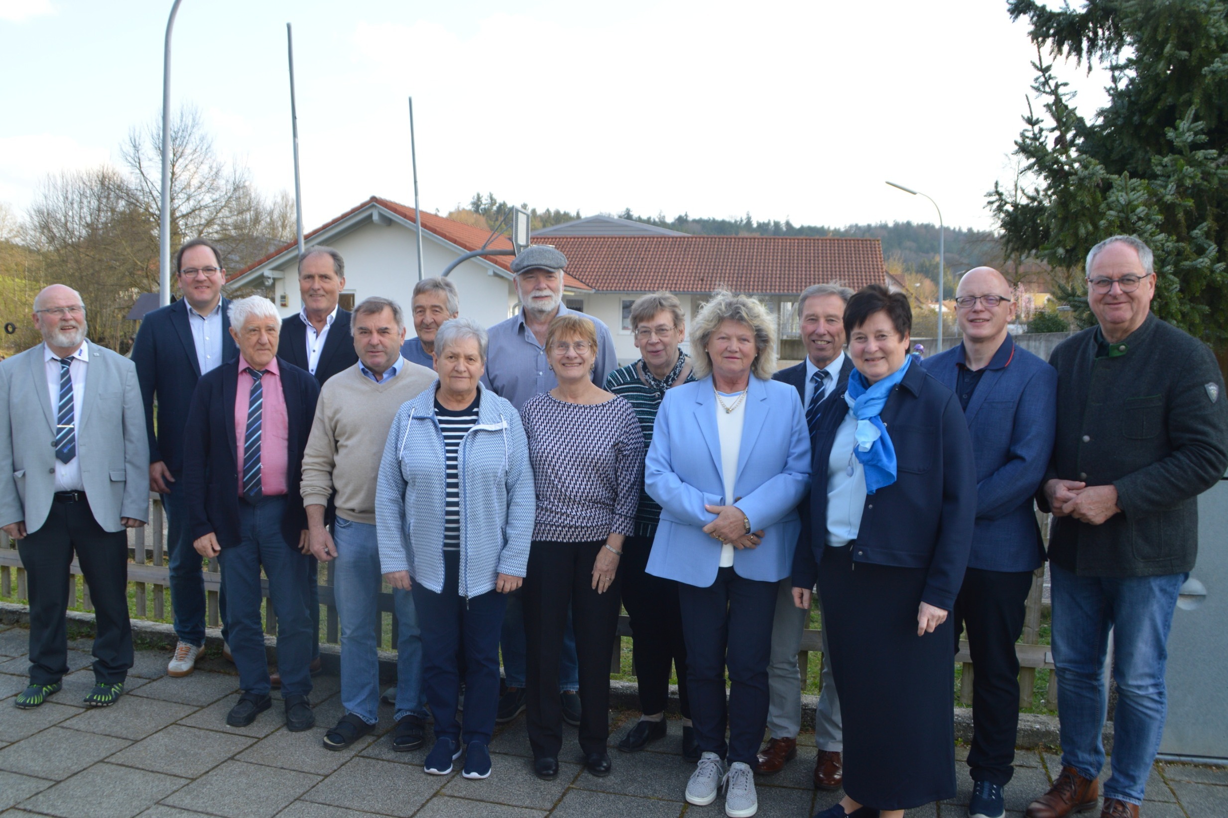 Vorstandschaft bei der Nachwahl mit Ehreng&auml;ste