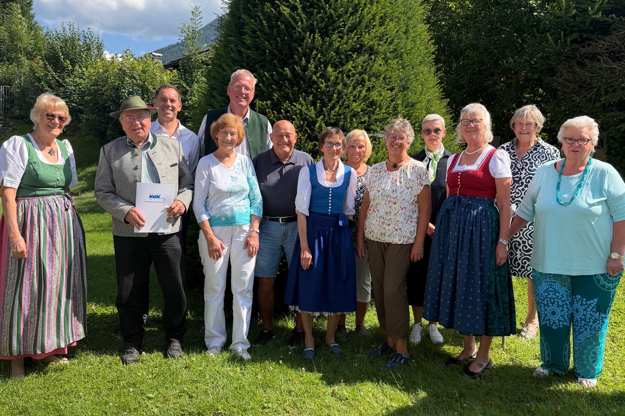 Ein Gemeinschaftsbild der neuen Ortsvorstandschaft des VdK Rottach-Egern