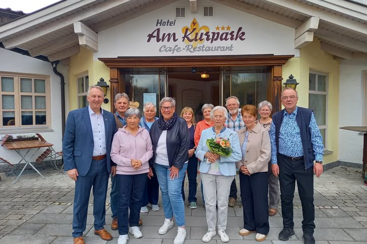 Foto (VdK Bodenmais): Helmut Plenk, Walter Ronsberger, Josefine Bergmann, Christa Jakob, Evelin Gschneidinger, Elfriede Holzer, Erika Vogl, Ingeborg Fischer, Hans Niedermeier, Elisabeth Ellerbeck, Anna Fischer, Egbert Thole