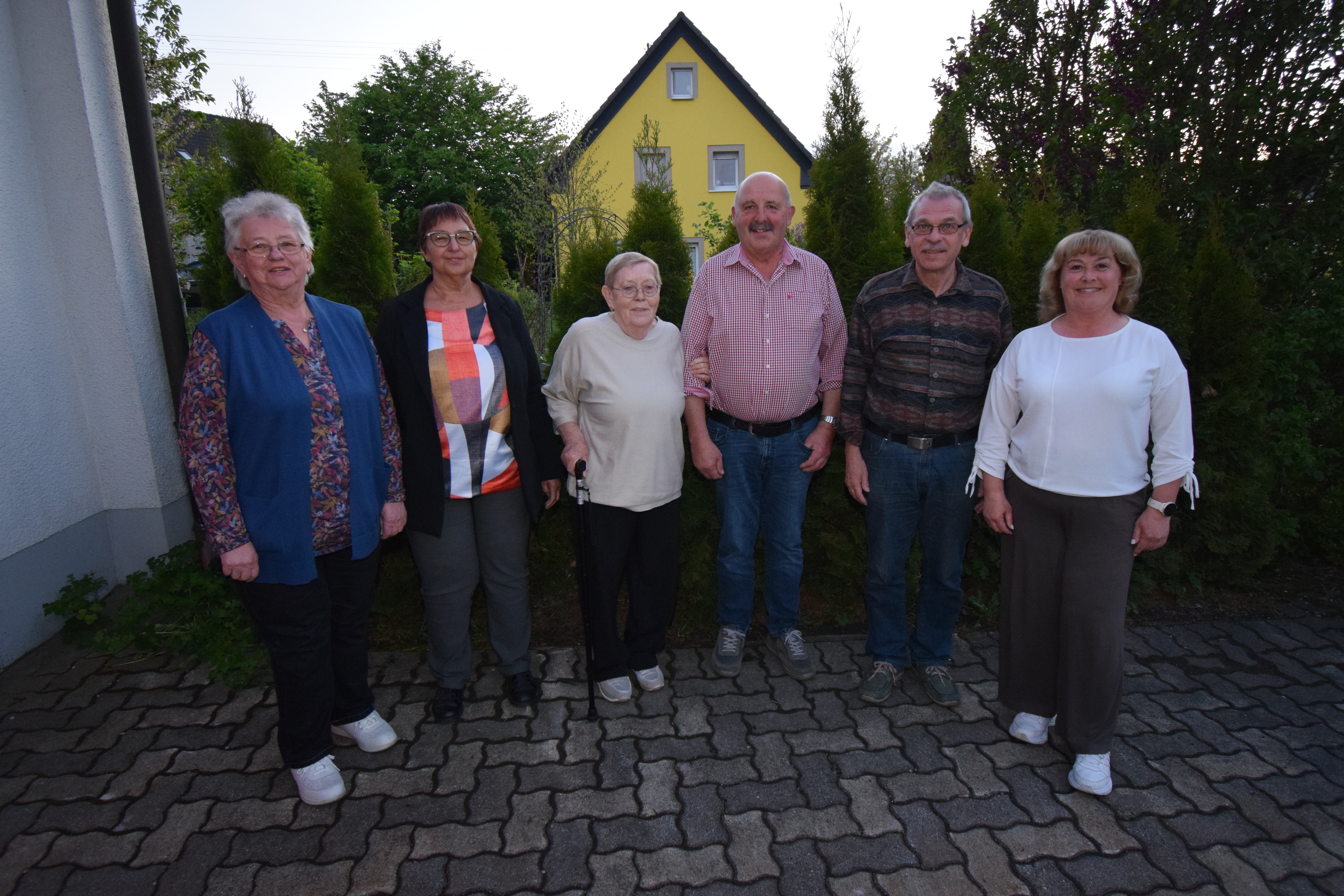 Abgebildet ist die Vorstandschaft mit der Kreisgesch&auml;ftsf&uuml;hrerin