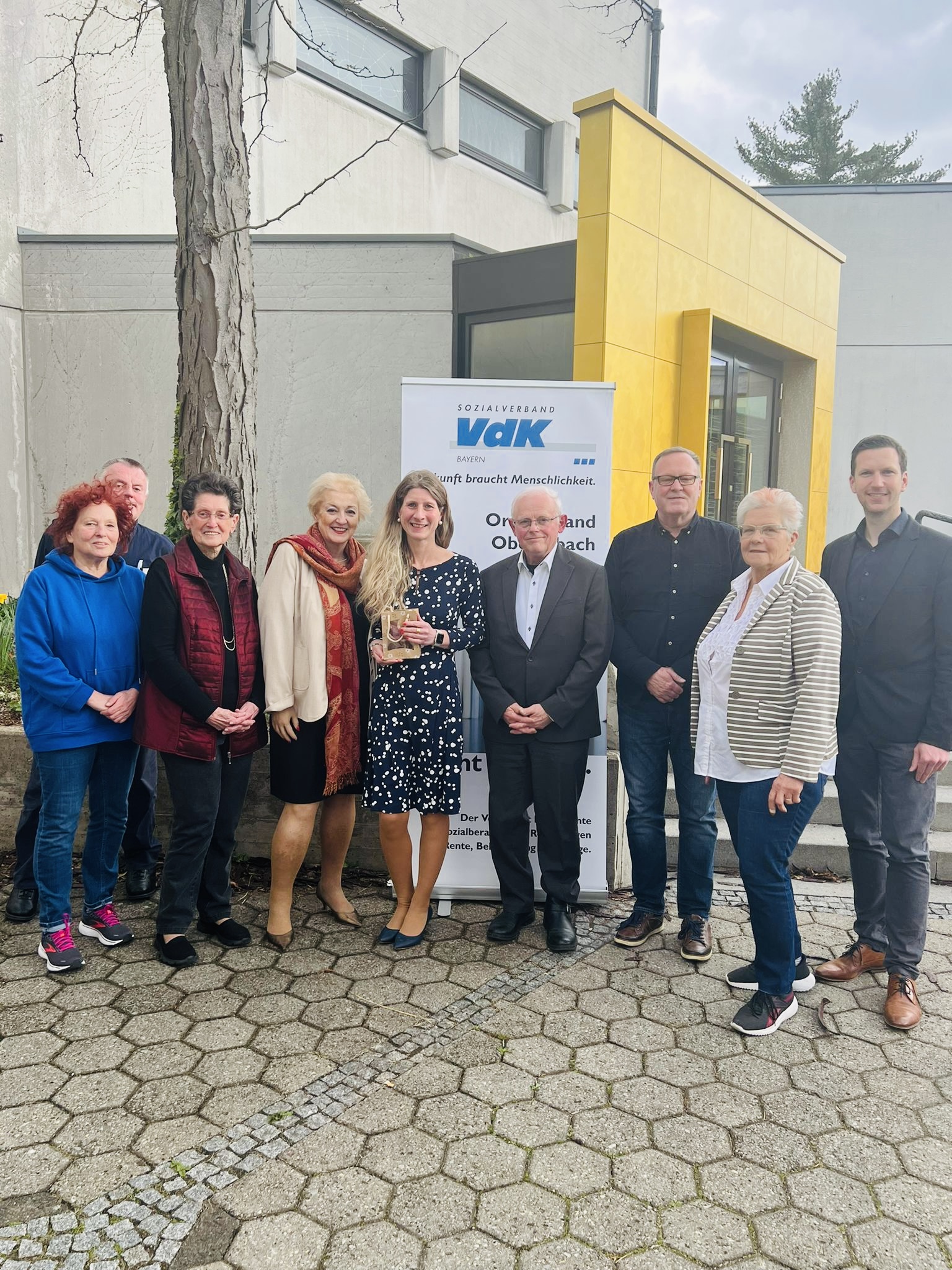 Traudi Fassel, Uwe Kirchdörfer (Beisitzer), Margit Fischer (stellv. Vorsitzende), Petra Guttenberger (Kreisvorsitzende), Mareike Wagner (Ortsvorsitzende), Lothar Schmitt (Kassier), Manfred Hörig (Schriftführer), Heidi Rümpelein (Beisitzerin), Marco Haas (3. Bürgermeister Stadt Oberasbach als Gratulant)