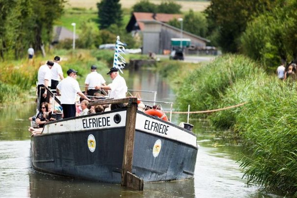 Treidelschiff Elfriede auf den alten main Donau Kanal