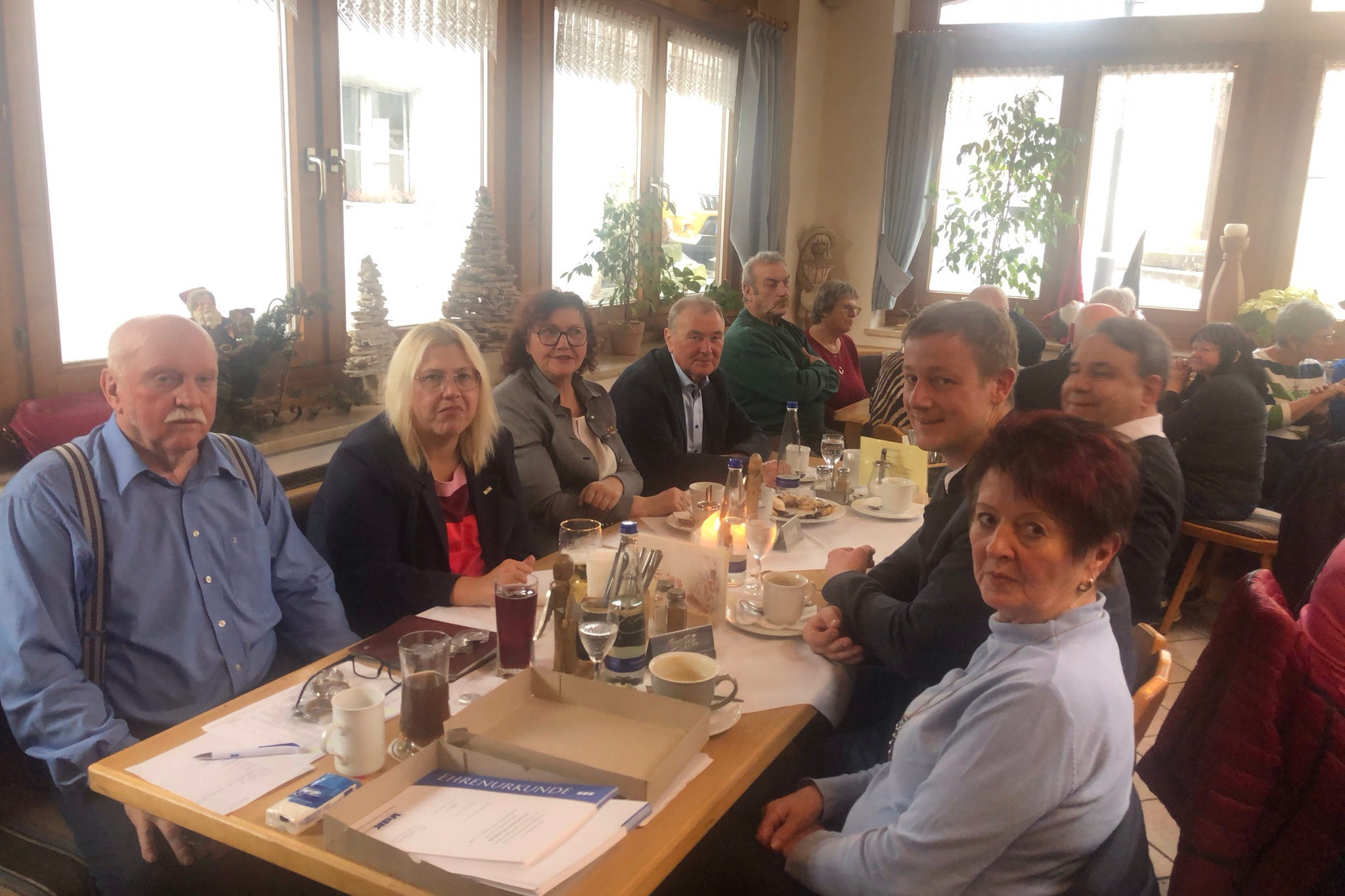 v.l. Vorsitzender Preis, Kreisfrauenbeauftragte Marion Probst