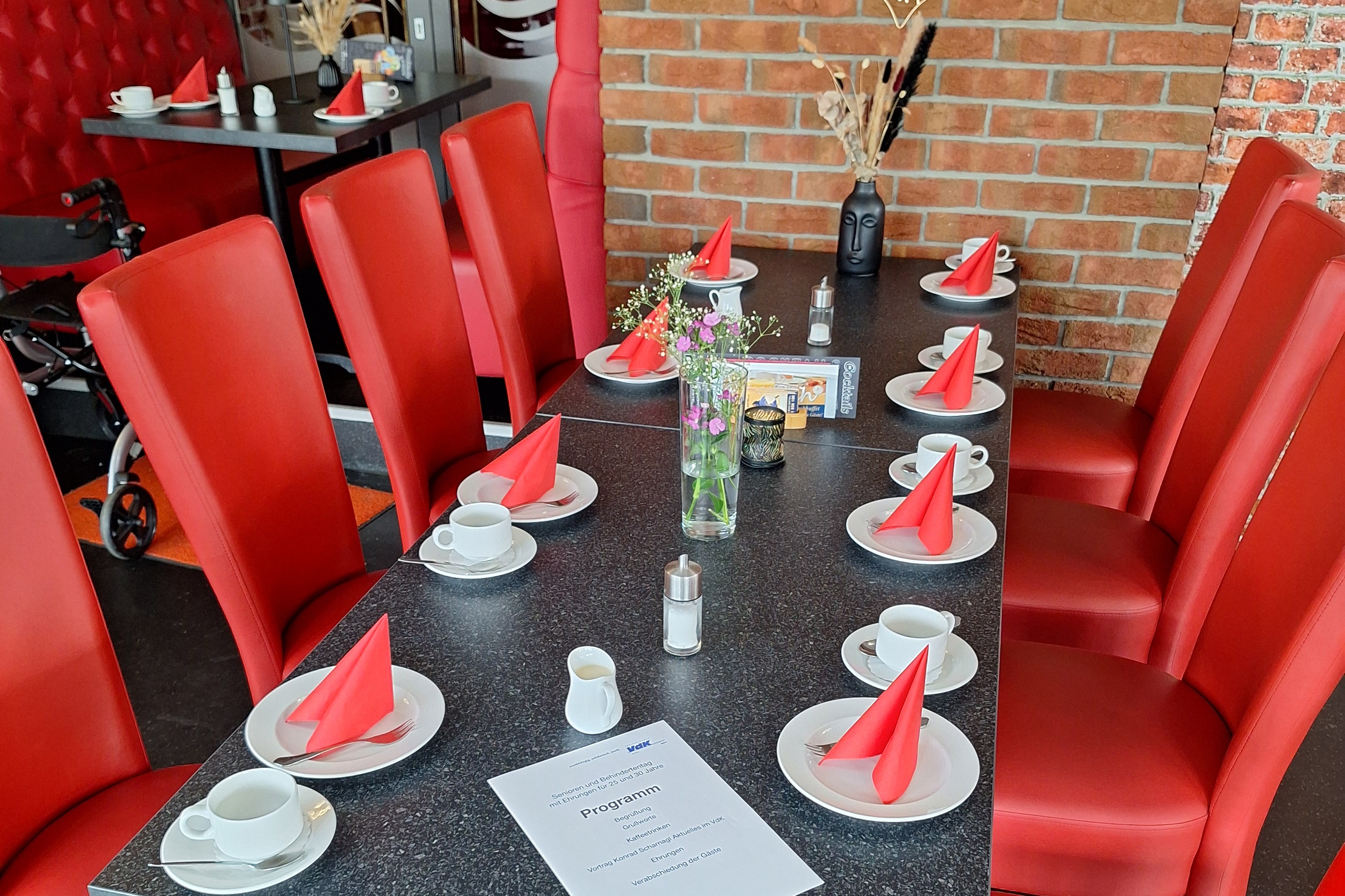 gedeckte Kaffeetafel