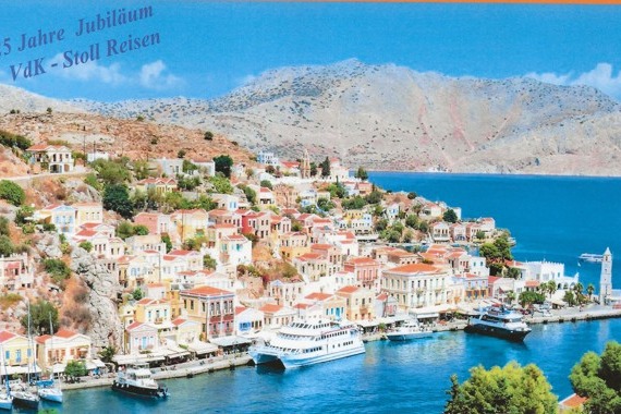 Inseldorf auf Rhodos mit kleinen Hafen am Meer