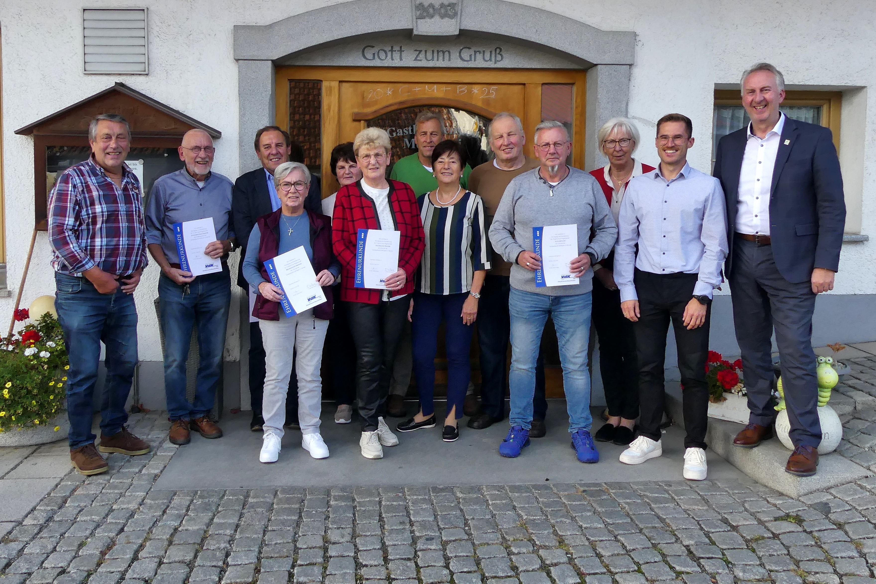 Jahreshauptversammlung des VdK Langdorf Ehreng&auml;ste und geehrte Mitglieder