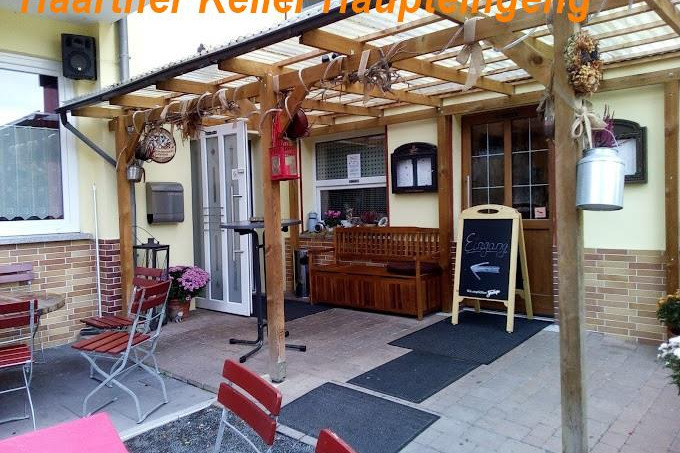 Eingangsbereich mit kleinen Einblick auf Freiterrasse