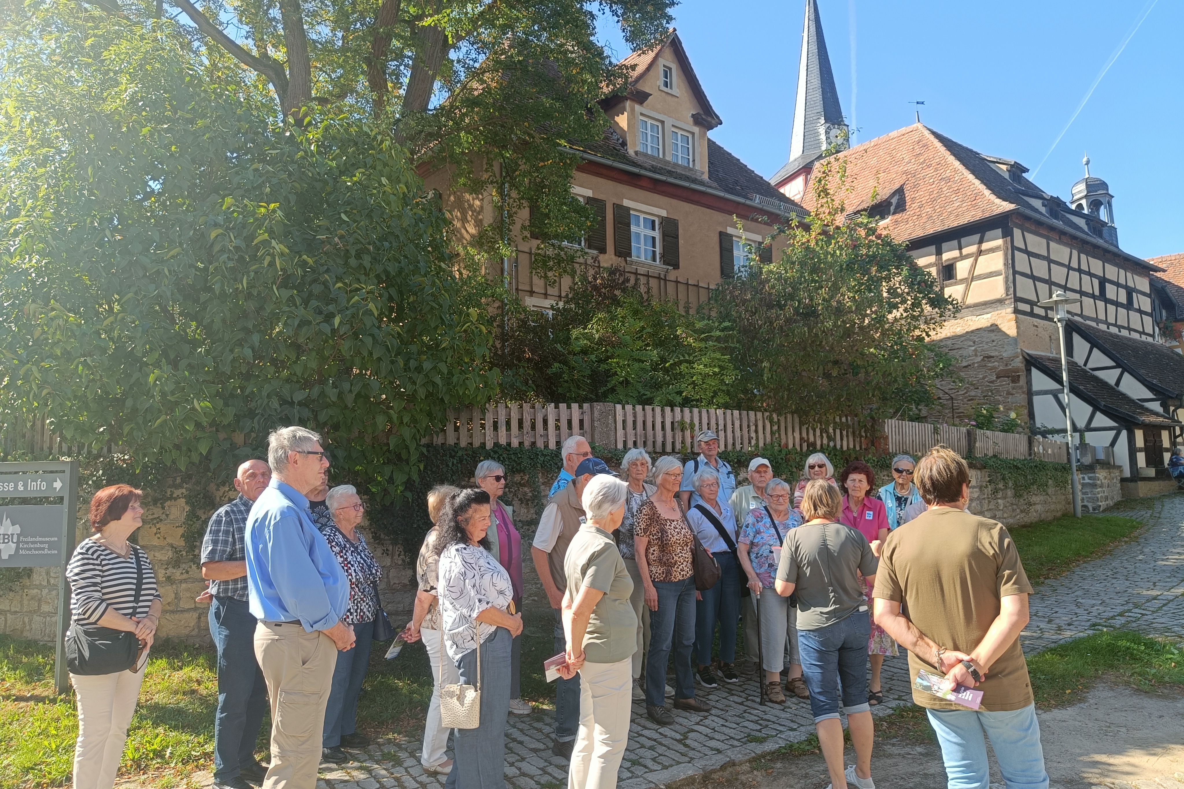 Die erste Station war das Kirchenburgmuseum in Mönchsondheim