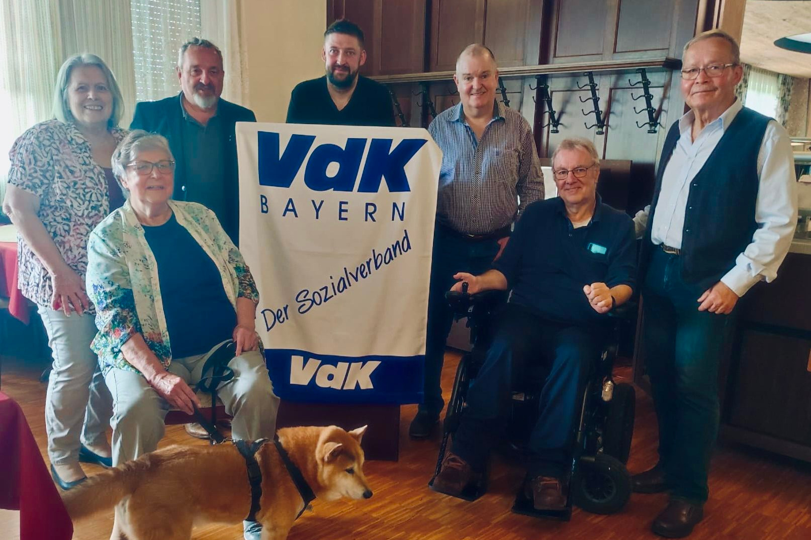 Der Vorstand des VdK B&uuml;chlberg: (von links) Eva Stockbauer, Angelica Hingst, G&uuml;nther K&ouml;rner, Christian Daitche, Roland Auer, Norbert Kronawitter und Sepp Wei&szlig;