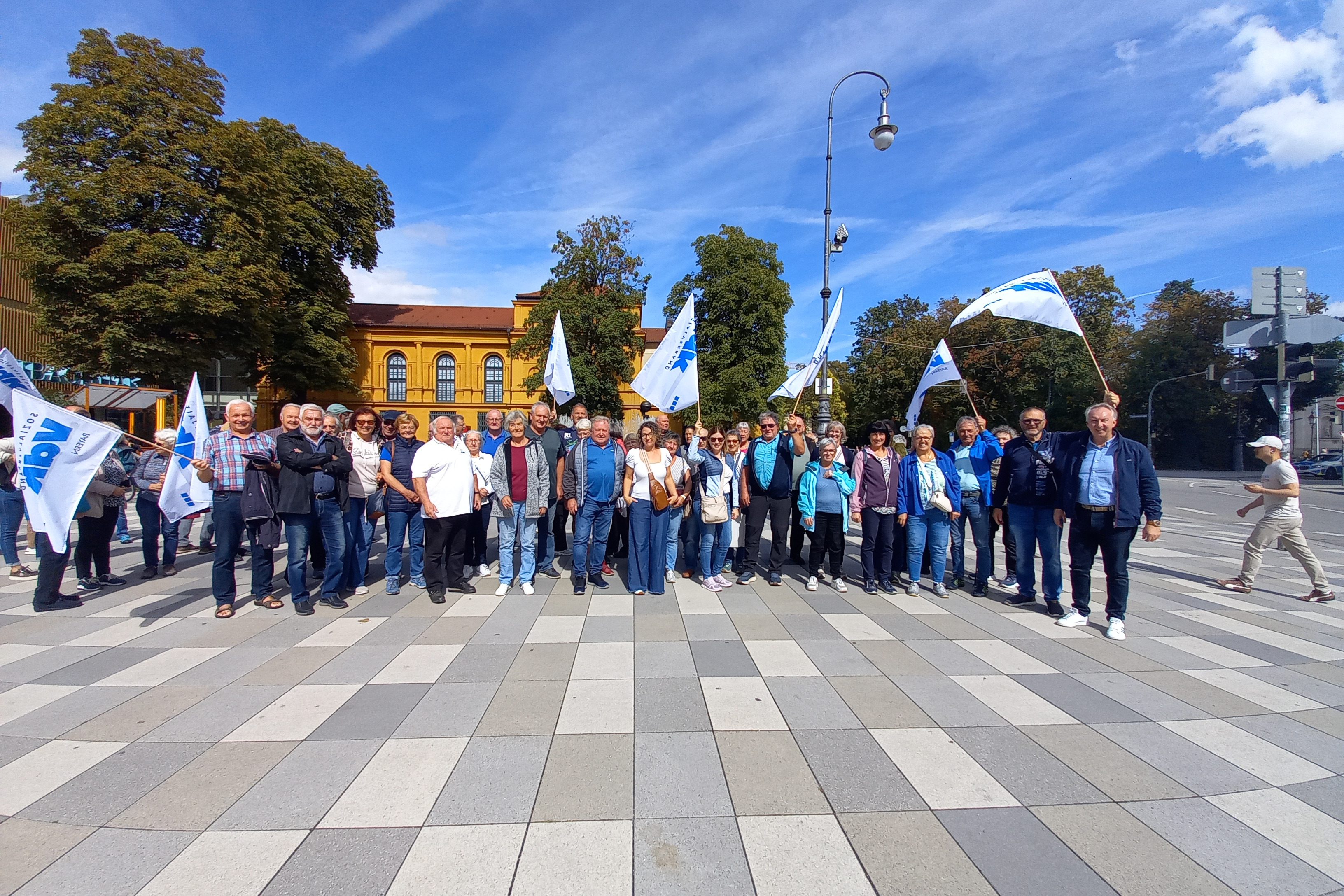 VdK-Arberland angekommen in M&uuml;nchen vor der Demo