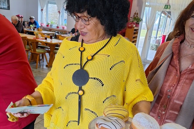 Fasching mit Biene und Krapfen neu