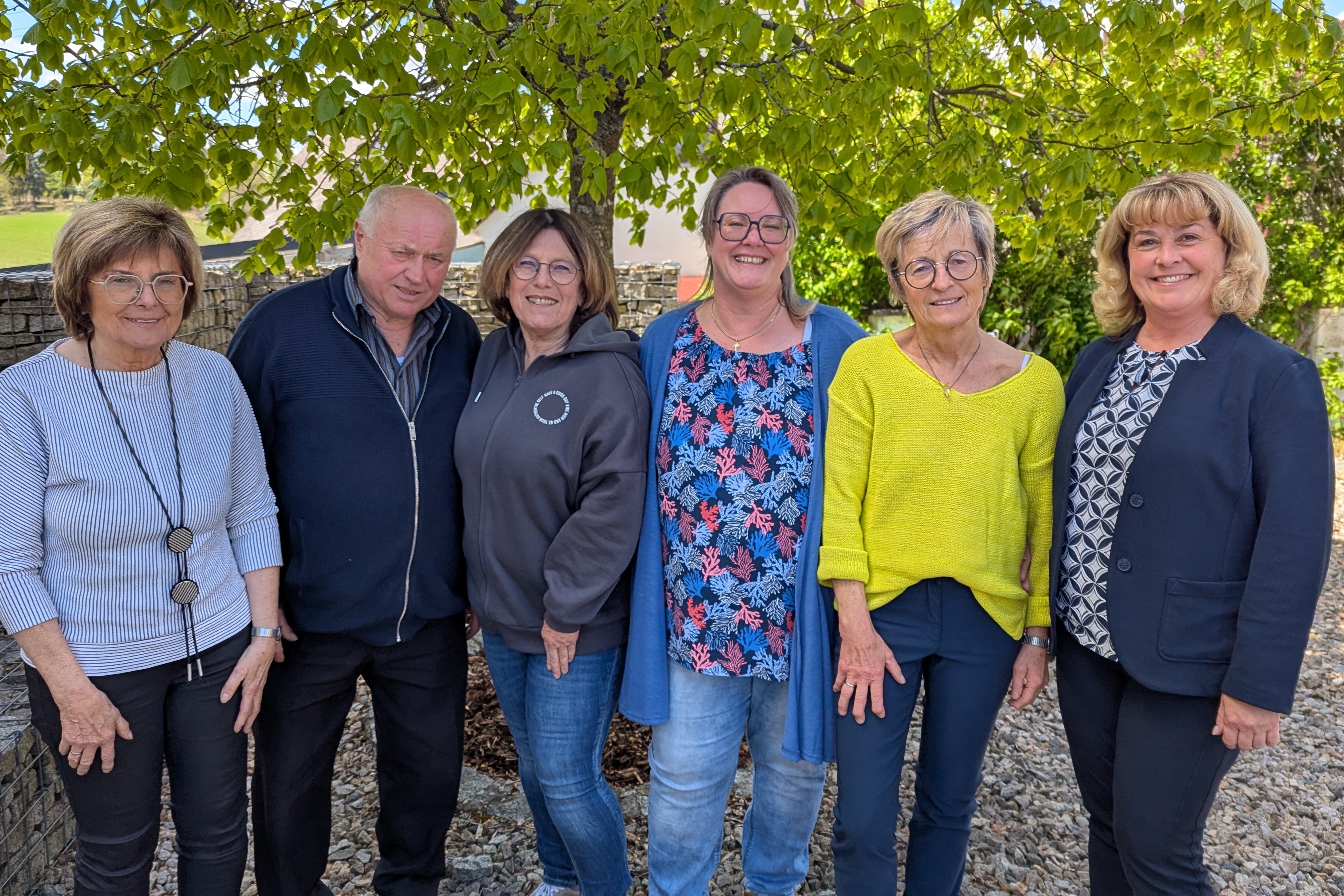 Abgebildet ist die aktuelle Vorstandschaft mit der Kreisgeschäftsführerin