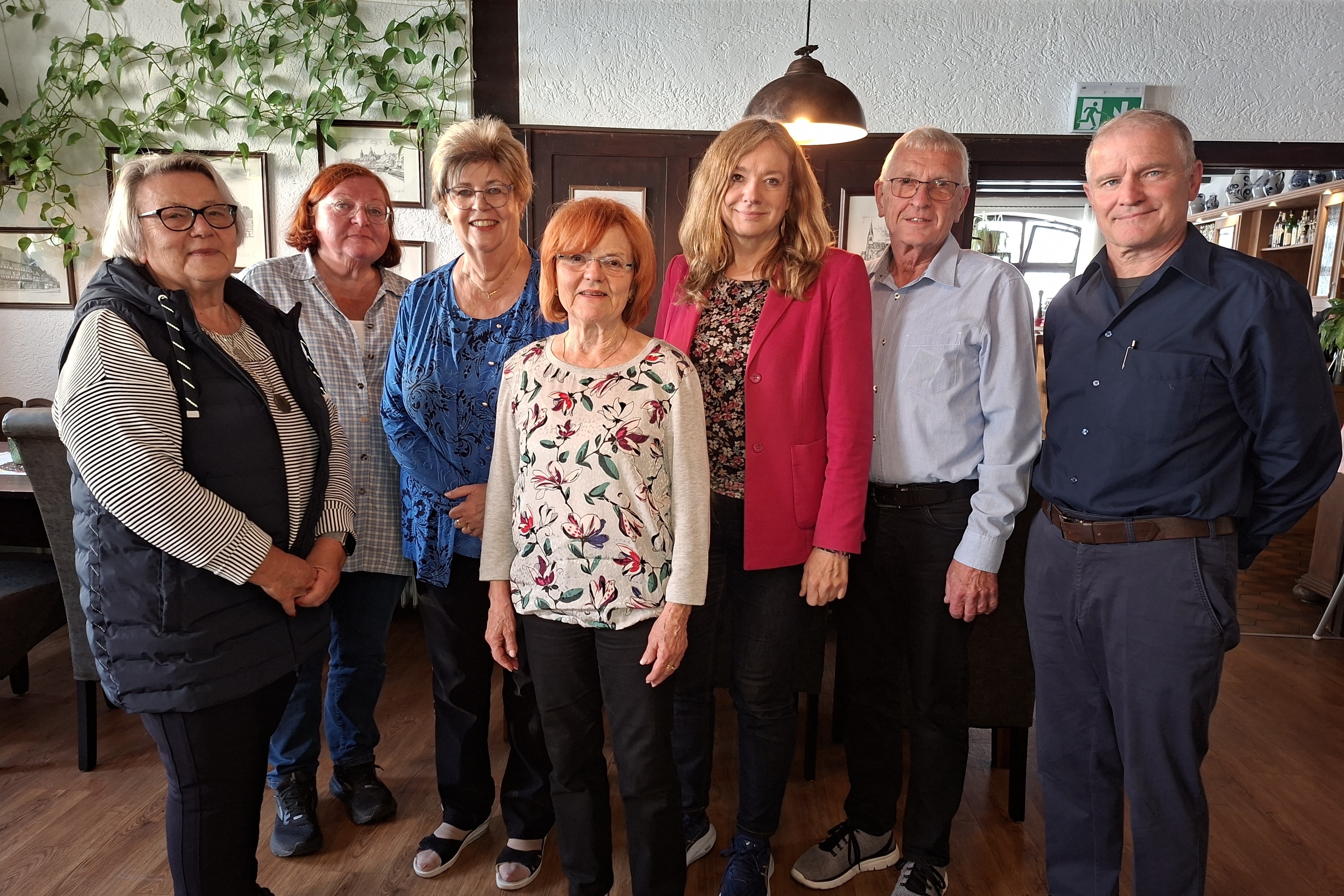 Bürgermeisterin Jessica Euler mit Vorstandsmitglieder vom Kreis- und Ortsverband Bürgermeisterin Jessica Euler mit Vorstandsmitglieder vom Kreis- und Ortsverband