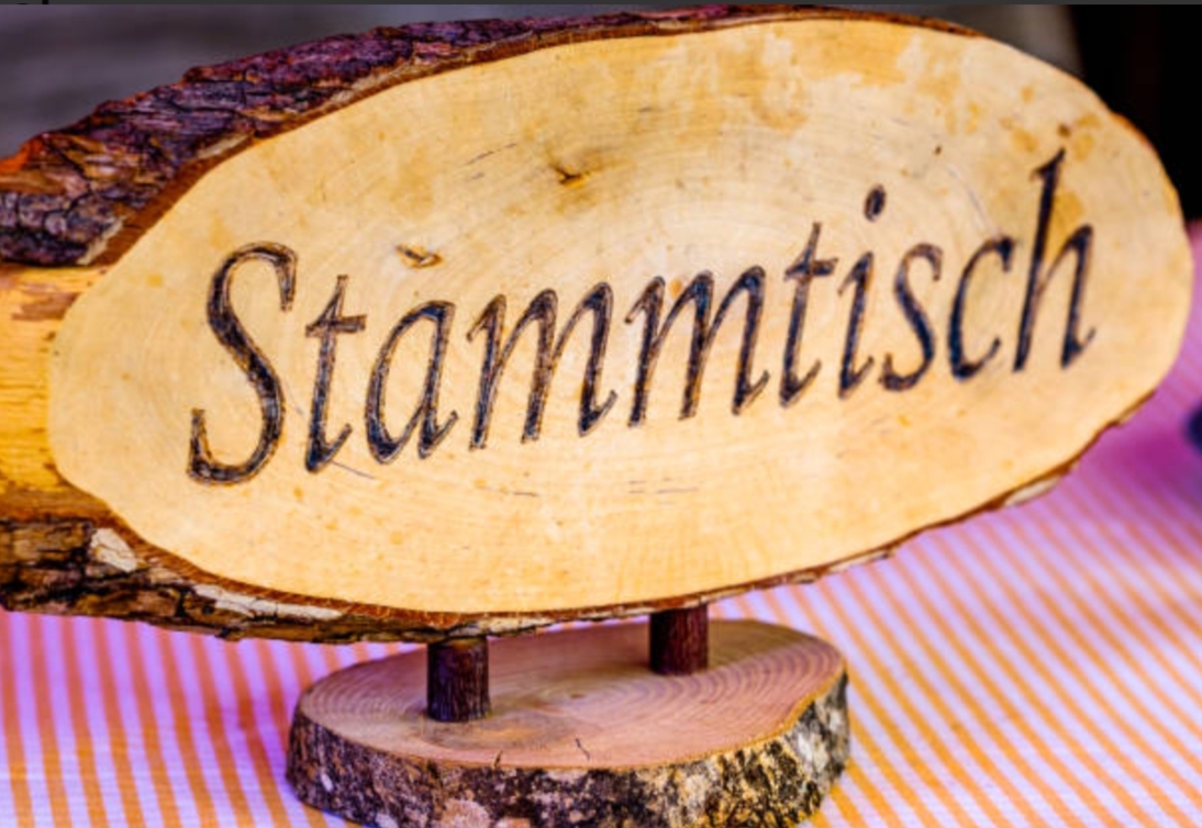 Stammtischsymbol aus Holz