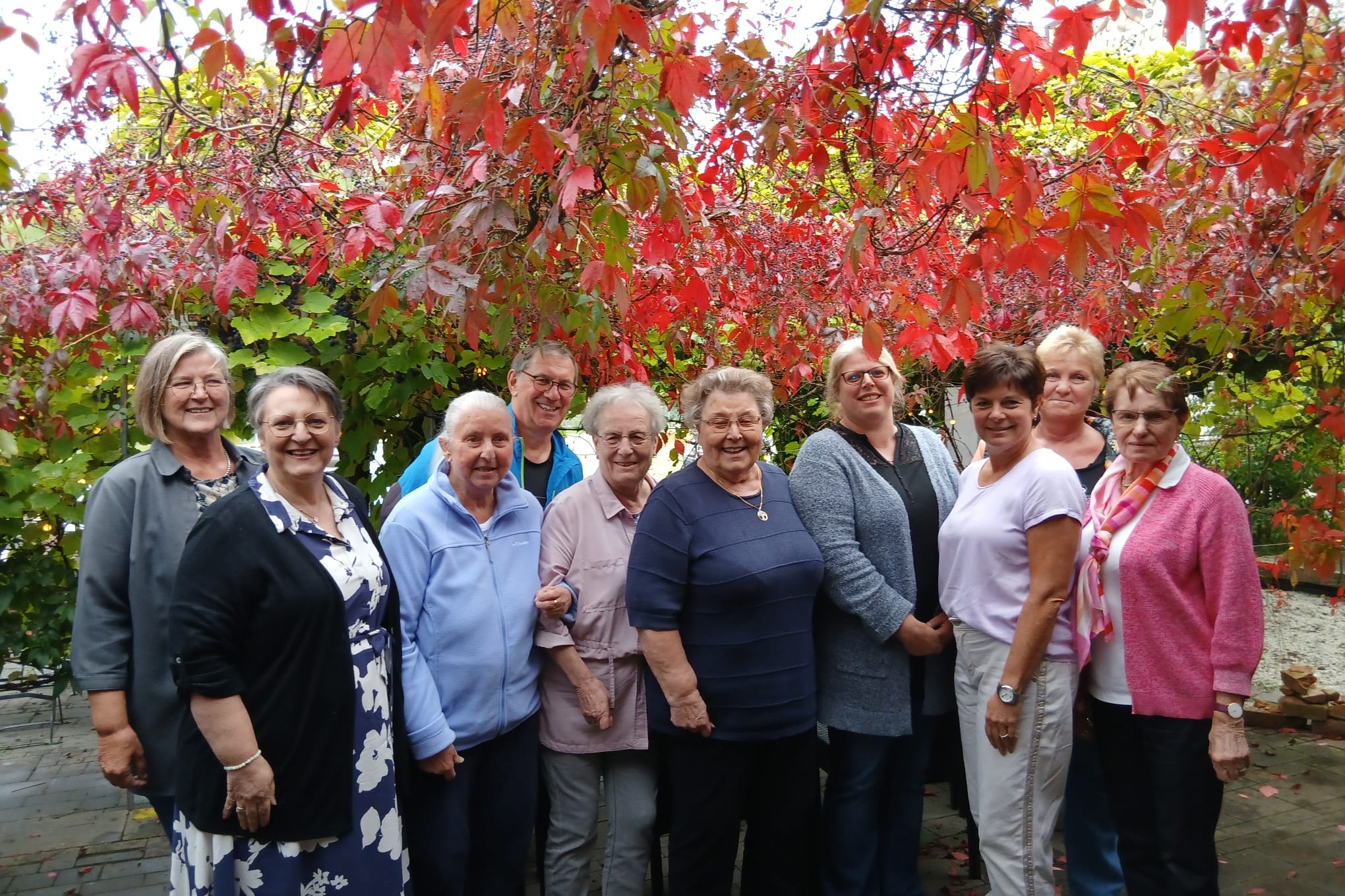 Treffen Pflegebegleiter und Lotsen Gruppenfoto der Anwesenden