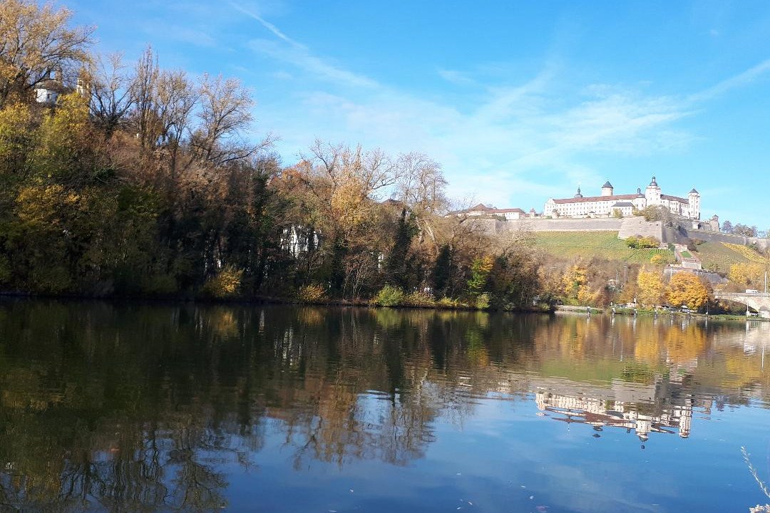 Blick vom Main aus auf die Festung Marienberg in W&uuml;rzburg