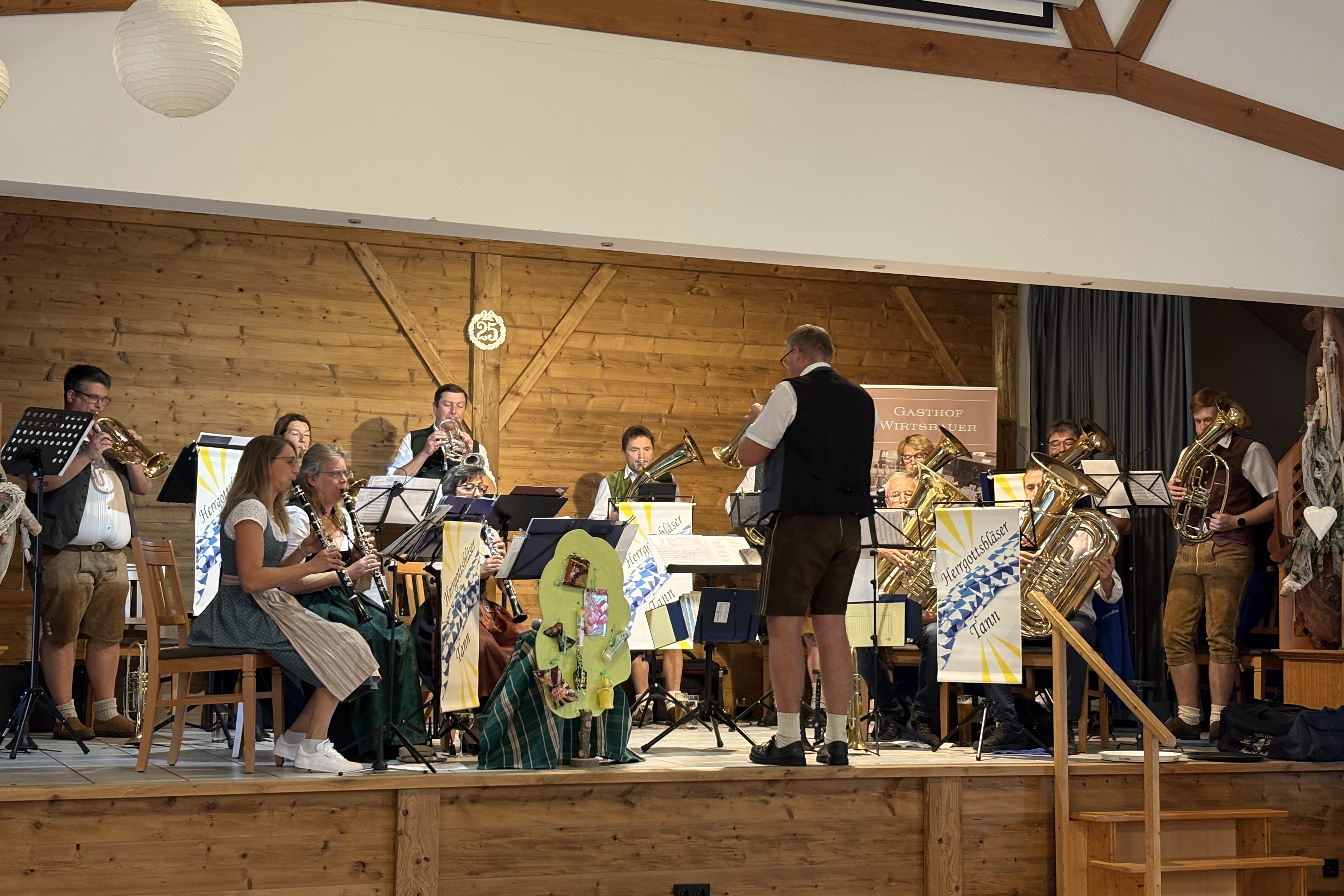 Blaskapelle Herrgottsbläser Die Blaskapelle, die Herrgottsbläser auf der Bühne