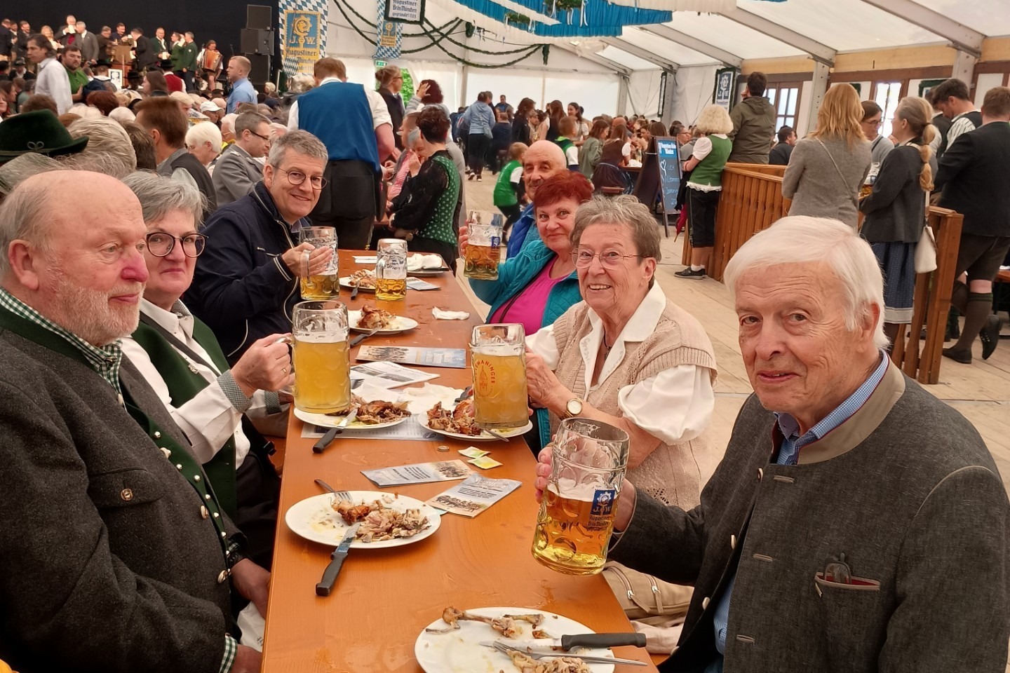 VdK Tisch im Festzelt