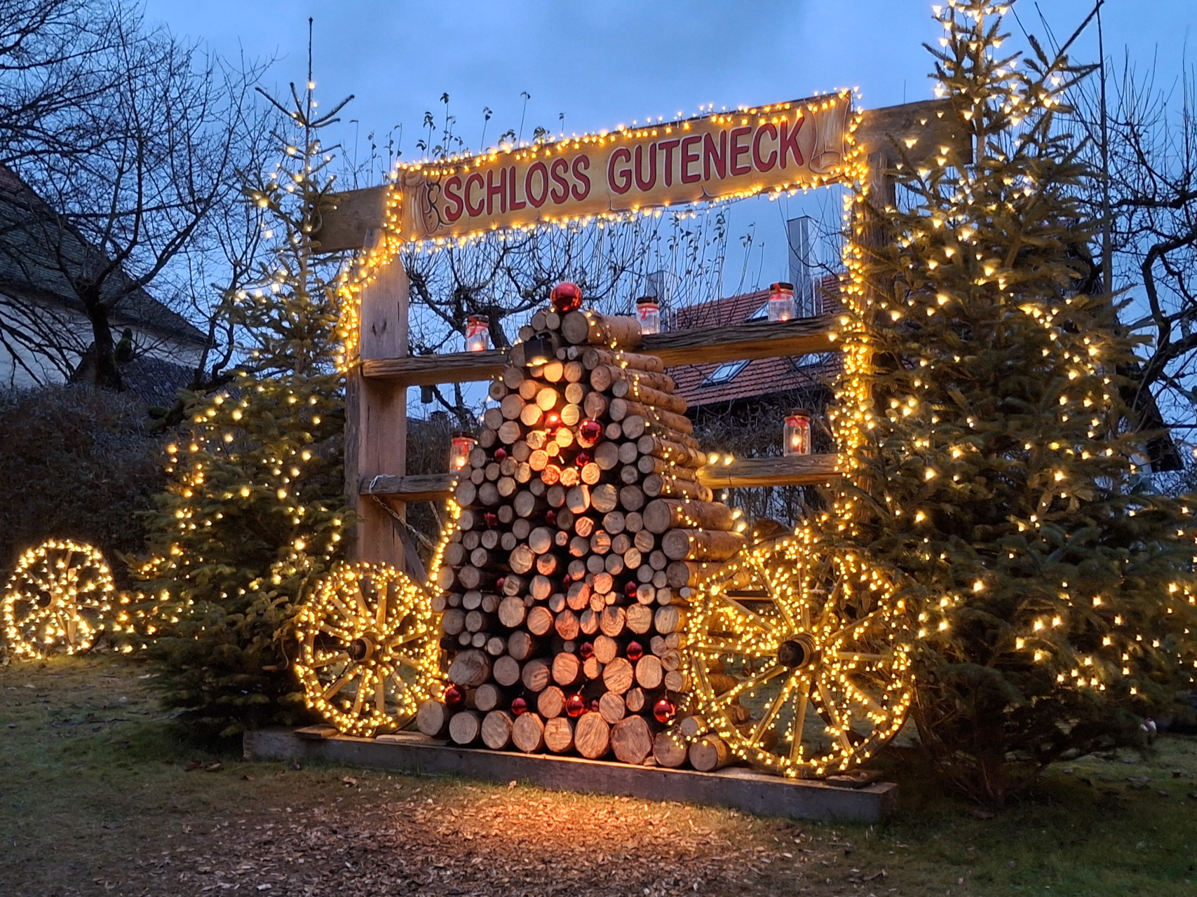 Einer von vielen tollen Lichtspielen im Schloßpark