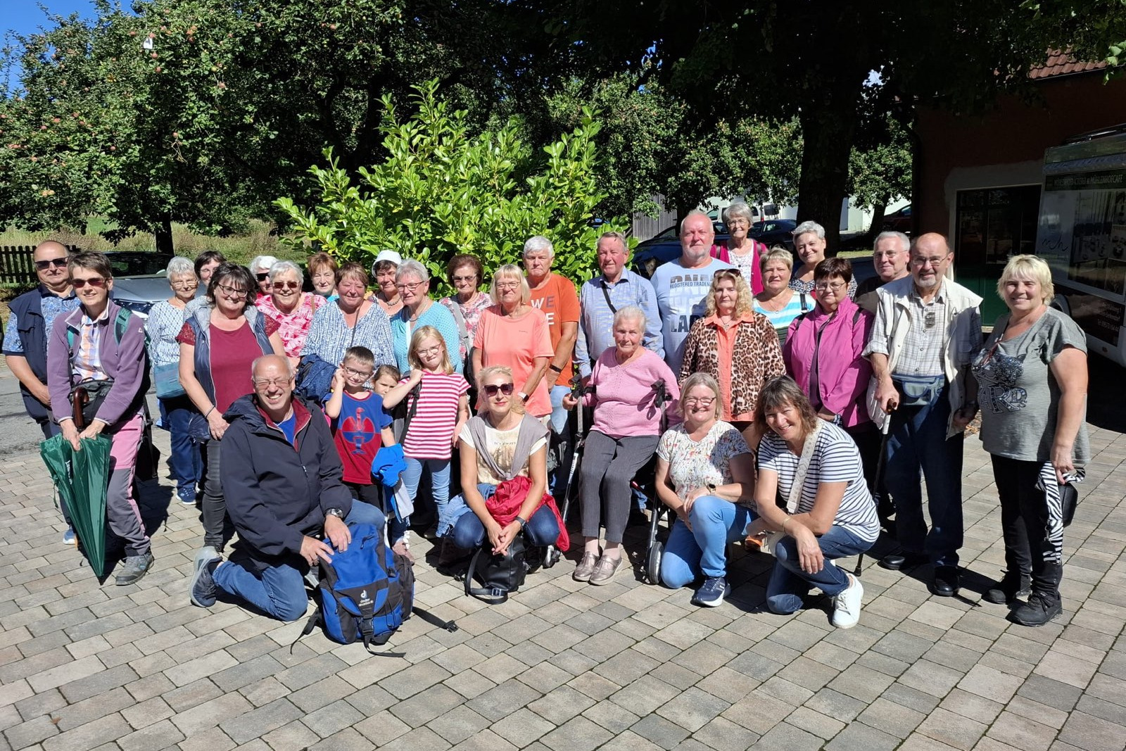 Gruppenfoto der Teilnehmenden