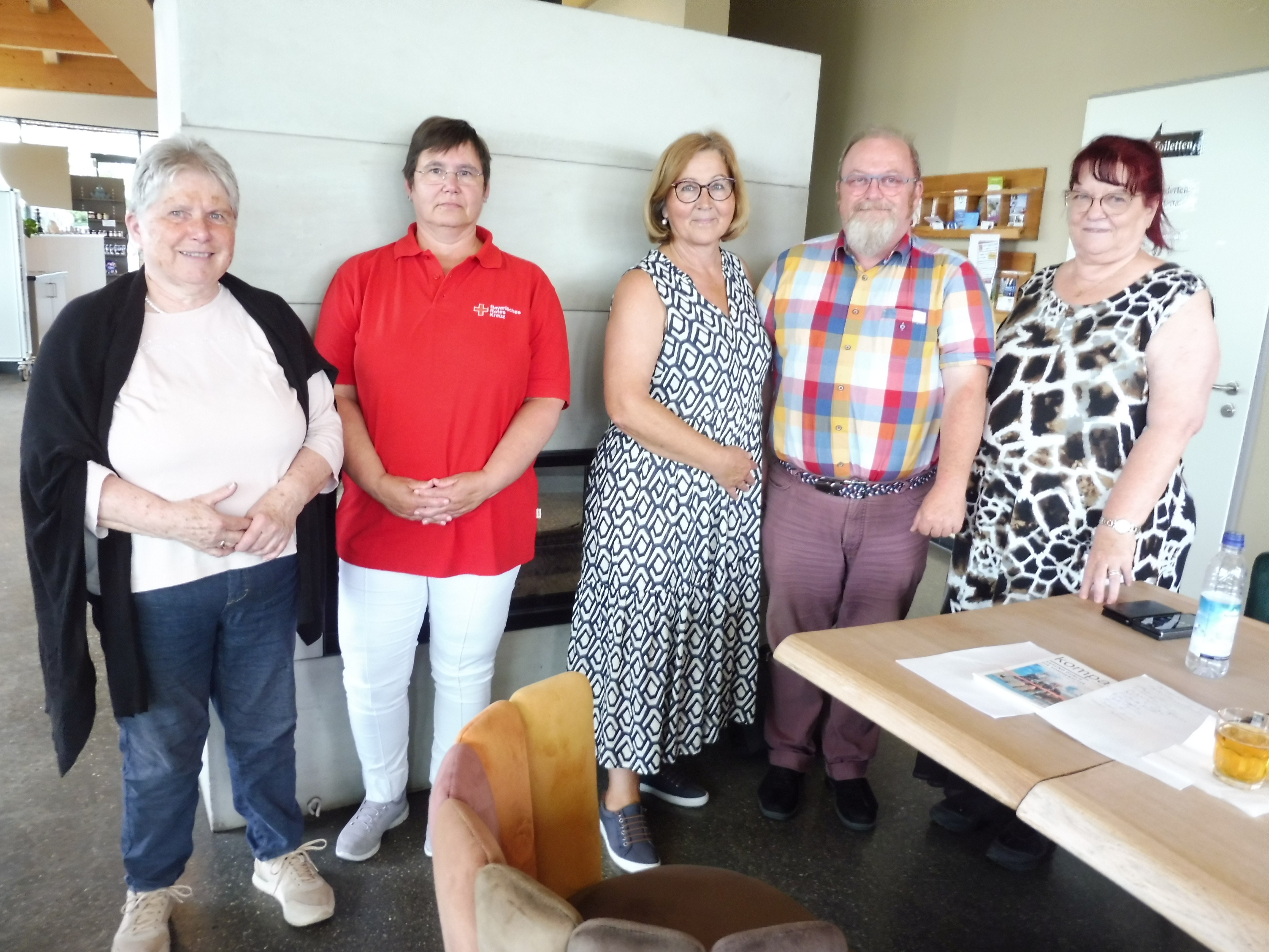 (V.l.n.r. VdK-Kreisschatzmeisterin Maria Dodell, Sabine Merkel, VdK-Ortsvorsitzende Marianne Asam, Stellv. VdK-Ortsvorsitzender Frank Gaberdann, VdK-OV- Beisitzerin Sabine Siegritz)